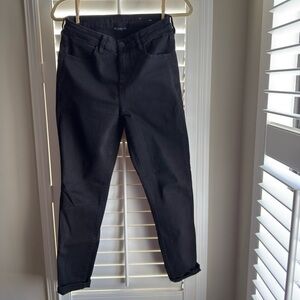 American Eagle Outfitters Next Level Stretch Black Ankle Jeans Size 8